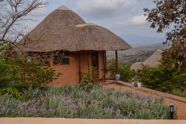 Entrance of Private Villa AwwwMSABAEgGAwGJgUfPAAAAAElFTkSuQmCC