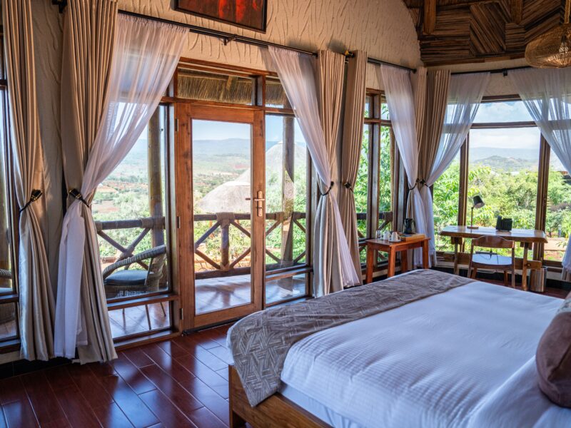 luxury lodge and villa Karatu. rates applied.